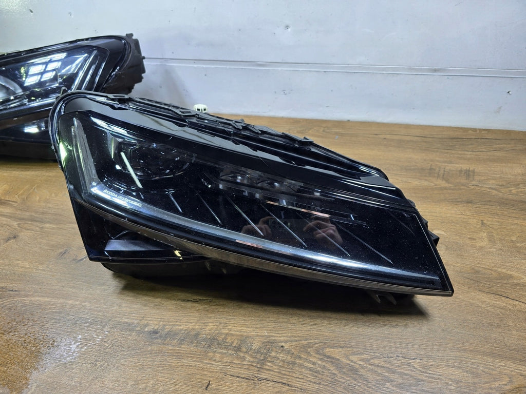 Frontscheinwerfer Skoda Superb III 3V1941016D Rechts Scheinwerfer Headlight