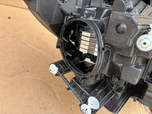 Laden Sie das Bild in den Galerie-Viewer, Frontscheinwerfer Mercedes-Benz A4479068101 Full LED Links Headlight SCH2009314331tr