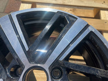 Laden Sie das Bild in den Galerie-Viewer, 1x Alufelge 17 Zoll 5x112 Glanz 2K7601025C VW Caddy Rim Wheel FEL7866762018yr