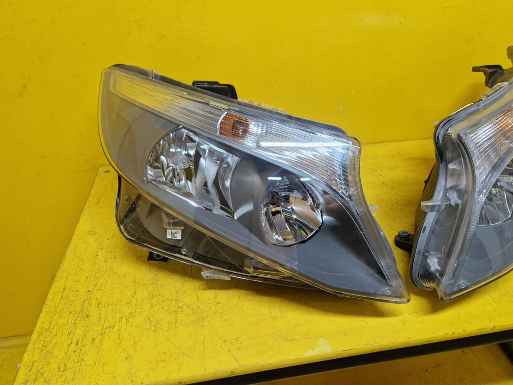 Frontscheinwerfer Mercedes-Benz Vito A4478200161 Ein Satz Scheinwerfer Headlight SCH3857442867yj