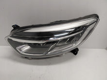 Laden Sie das Bild in den Galerie-Viewer, Frontscheinwerfer Renault Captur I 260606152 Links Scheinwerfer Headlight SCH1956544771ls