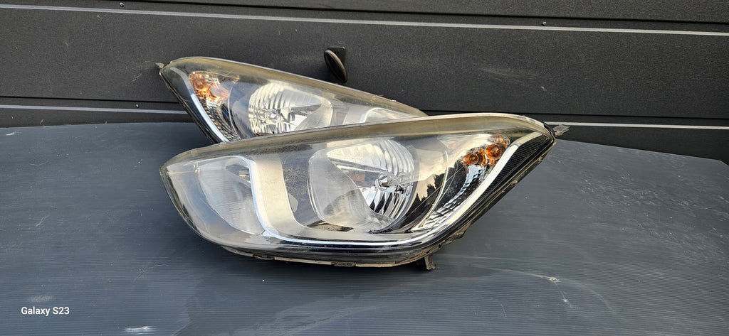 Frontscheinwerfer Hyundai I20 Ein Satz Scheinwerfer Headlight SCH6722726836kc