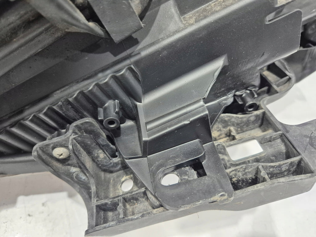 Frontscheinwerfer Citroën C-Crosser P7142R P7143R Xenon Rechts Headlight SCH8197850852if