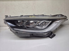 Laden Sie das Bild in den Galerie-Viewer, Frontscheinwerfer Toyota 4 Yaris ZWW2374 Links Scheinwerfer Headlight SCH8391362930xf