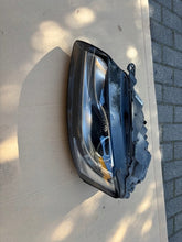 Laden Sie das Bild in den Galerie-Viewer, Frontscheinwerfer Audi A5 8T0941029AK Xenon Links Scheinwerfer Headlight
