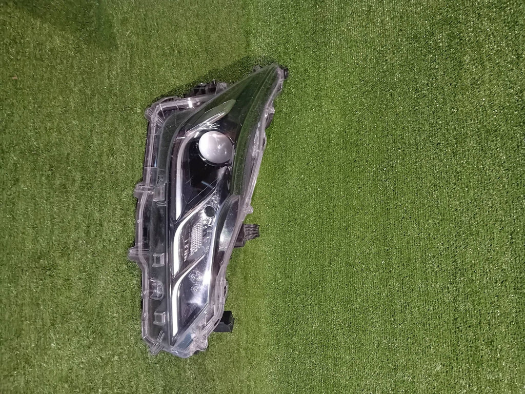 Frontscheinwerfer Toyota Corolla 81130-02T31 Rechts Scheinwerfer Headlight SCH2685096438ys