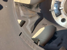 Load image into Gallery viewer, 1x Alufelge 16 Zoll 6.5" 4x100 45ET 403009410R 403004026R Dacia Sandero Iii FEL9851374388cj