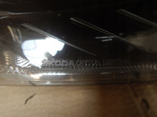 Laden Sie das Bild in den Galerie-Viewer, Frontscheinwerfer Skoda Octavia IV 5E4941016A LED Rechts Scheinwerfer Headlight SCH7158158983xd