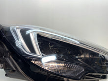 Laden Sie das Bild in den Galerie-Viewer, Frontscheinwerfer Opel Crossland X YQ00709880 Rechts Scheinwerfer Headlight SCH8020645721xr