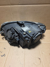 Load image into Gallery viewer, Frontscheinwerfer Audi A4 B7 8E0941003AM Xenon Ein Stück (Rechts oder Links) SCH5921781598mw