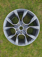 Laden Sie das Bild in den Galerie-Viewer, 1x Alufelge 19 Zoll 7.5&quot; 5x112 51ET Graphit 5E0601025 Skoda Octavia Iii