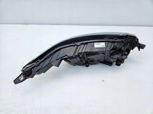 Laden Sie das Bild in den Galerie-Viewer, Frontscheinwerfer Land Rover Range Velar M8A2-13W030 LED Rechts oder Links SCH5492904703gi