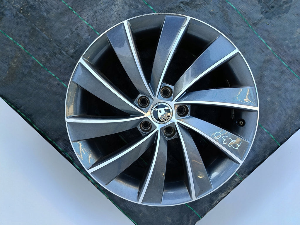 1x Alufelge 18 Zoll 7.5" 5x112 51ET 5E0601025 Skoda Octavia Iii Rim Wheel