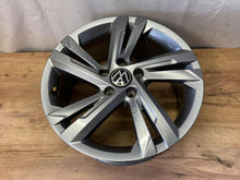 Load image into Gallery viewer, 1x Alufelge 17 Zoll 7.5" 5x112 51ET Glanz Silber 5H0601025AF VW I Rim Wheel FEL1521006210ge