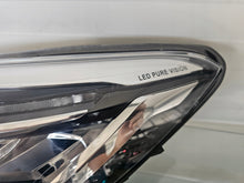 Laden Sie das Bild in den Galerie-Viewer, Frontscheinwerfer Renault Captur I 260606152R Full LED Links Headlight