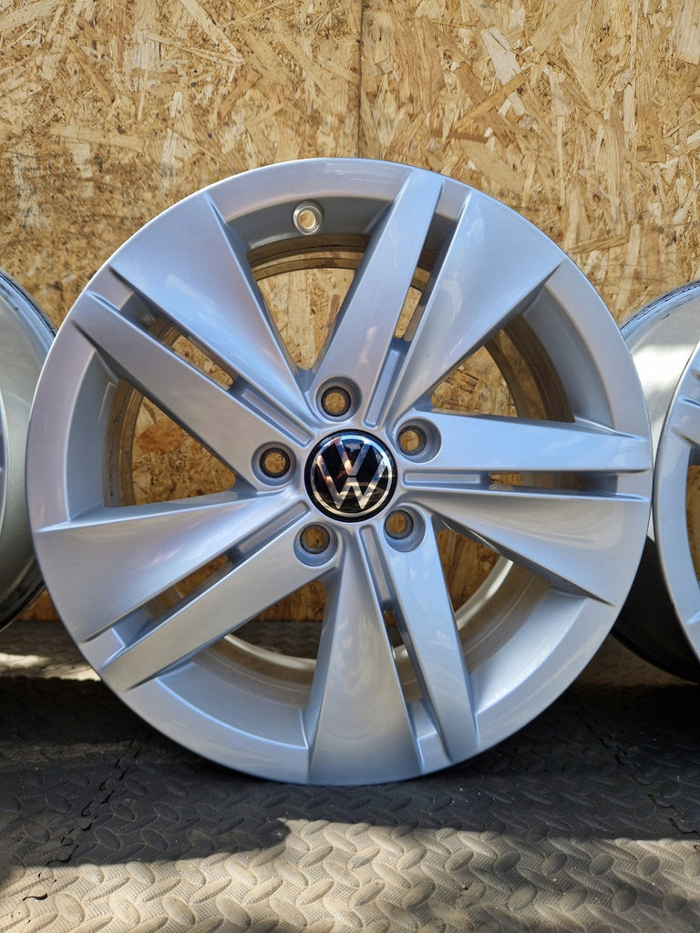 4x Alufelge 16 Zoll 7.0" 5x112 48ET Glanz Silber 5H06010251 VW I Rim Wheel FEL6047991765qe