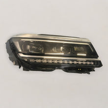 Laden Sie das Bild in den Galerie-Viewer, Frontscheinwerfer VW Tiguan Allspace 5NB941036D Full LED Rechts Headlight