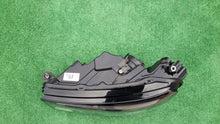 Laden Sie das Bild in den Galerie-Viewer, Frontscheinwerfer Skoda Fabia 6VB941015 Full LED Links Scheinwerfer Headlight