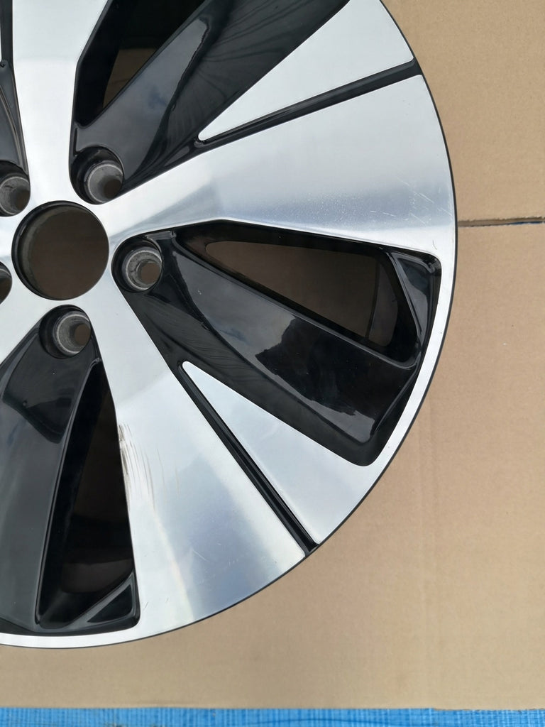 1x Alufelge 18 Zoll 7.5" 5x108 50 5ET Glanz Schwarz 31680403 Volvo Xc40