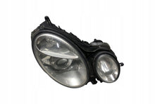 Laden Sie das Bild in den Galerie-Viewer, Frontscheinwerfer Mercedes-Benz W211 5DF00827900 Rechts Scheinwerfer Headlight SCH8044595986bs