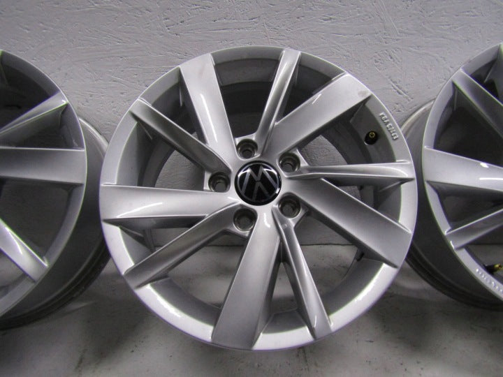 4x Alufelge 16 Zoll 46ET 5H0071496 VW Golf VIII Jetta Rim Wheel FEL9082636811qs