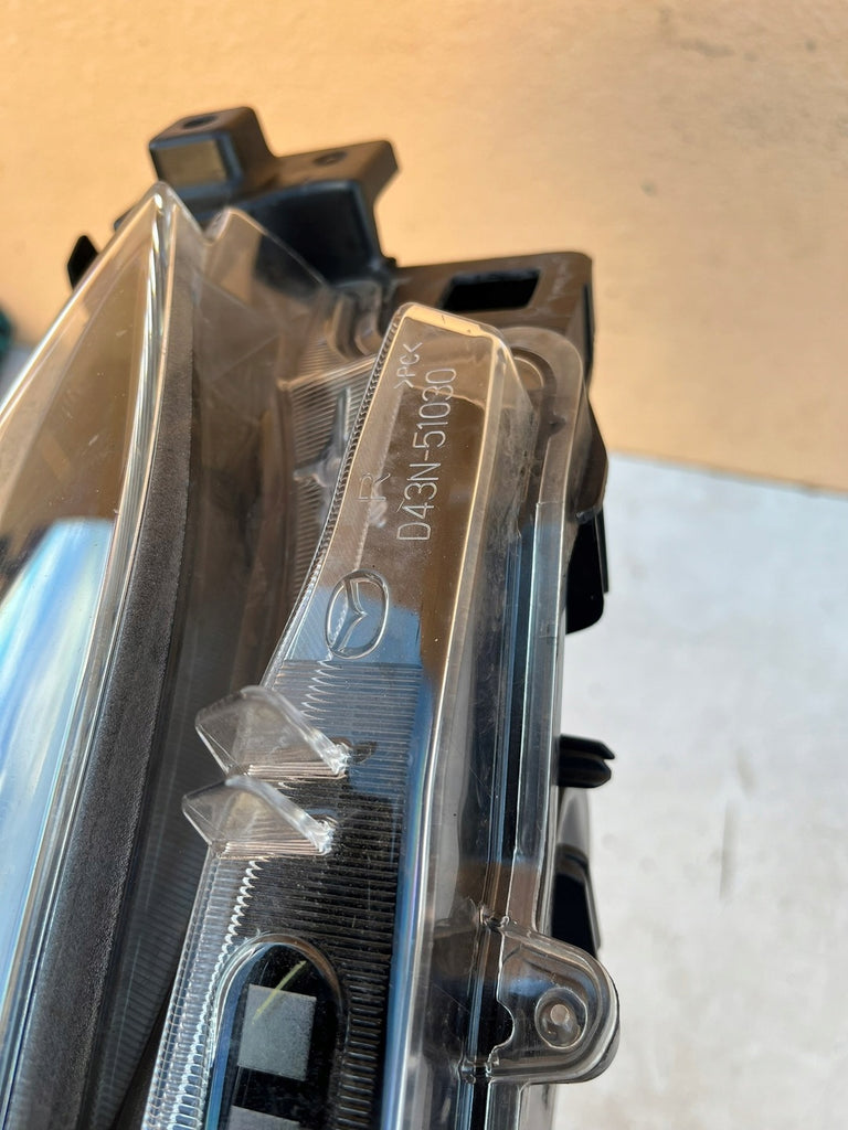 Frontscheinwerfer Mazda II D43N-51030 Rechts Scheinwerfer Headlight SCH9990653935rj