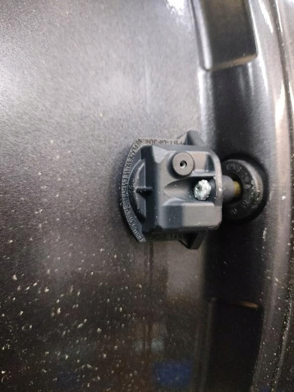 1x Alufelge 17 Zoll 7.0" 5x114.3 43ET Glanz Graphit 403007202R Mg Talisman