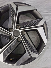 Load image into Gallery viewer, 1x Alufelge 19 Zoll 7.5&quot; 5x114.3 51ET 52910-N7300 Hyundai Tucson Rim Wheel