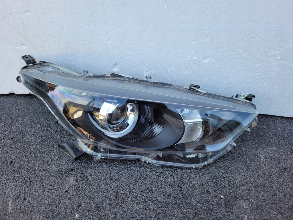 Frontscheinwerfer Toyota Yaris Model LED Rechts Scheinwerfer Headlight SCH2808531480bu