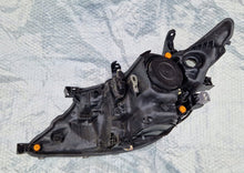 Laden Sie das Bild in den Galerie-Viewer, Frontscheinwerfer Toyota Auris 81150-02E21 89907727 LED Rechts Headlight