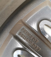 Laden Sie das Bild in den Galerie-Viewer, 1x Alufelge 18 Zoll 7.5" 5x108 49ET Glanz Silber 9811635077 Peugeot Rim Wheel FEL4736293537cd