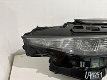 Laden Sie das Bild in den Galerie-Viewer, Frontscheinwerfer Toyota C-Hr Chr 81150-F4220 LED Links Scheinwerfer Headlight SCH6392837237st