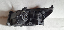 Laden Sie das Bild in den Galerie-Viewer, Frontscheinwerfer Toyota 9336860 Rechts Scheinwerfer Headlight