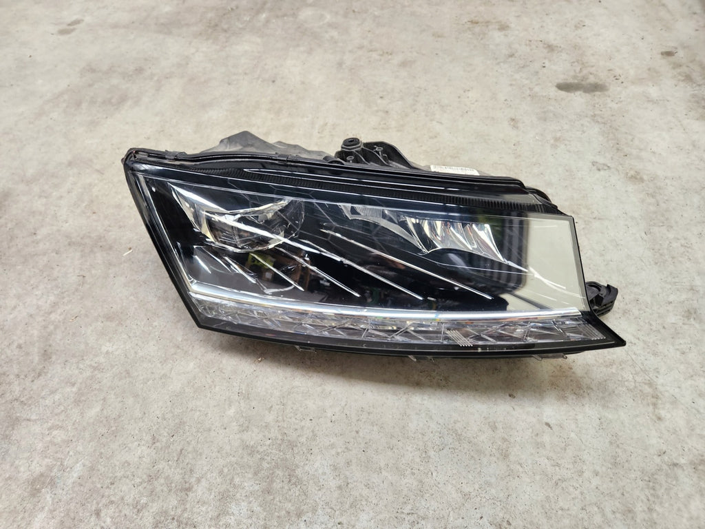 Frontscheinwerfer Skoda Fabia III 6V1941016F Rechts Scheinwerfer Headlight SCH8983236119wk