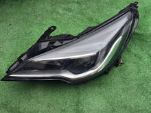 Laden Sie das Bild in den Galerie-Viewer, Frontscheinwerfer Opel Astra 39047198 Links Scheinwerfer Headlight SCH5471846586mx