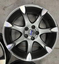 Laden Sie das Bild in den Galerie-Viewer, 1x Alufelge 18 Zoll 8.0&quot; 5x108 55ET Glanz Schwarz 30778090 Volvo Xc60 Rim Wheel
