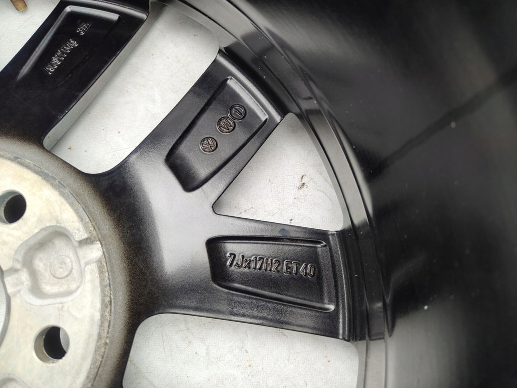 1x Alufelge 17 Zoll 7.0" 5x112 40ET Glanz Schwarz 3G0601025F VW Passat B8 FEL2945866242ms
