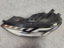 Laden Sie das Bild in den Galerie-Viewer, Frontscheinwerfer Audi A4 B9 8W0941035E-SCZ LED Links Scheinwerfer Headlight SCH3064817956ye