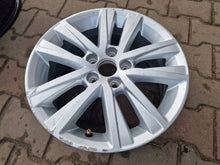 Laden Sie das Bild in den Galerie-Viewer, 1x Alufelge 15 Zoll 5.0&quot; 5x100 40ET 6R0601025BE VW Polo 6r Rim Wheel