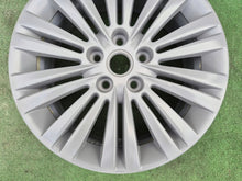 Laden Sie das Bild in den Galerie-Viewer, 1x Alufelge 17 Zoll 5x115 Opel Astra J Rim Wheel FEL6488478606pm