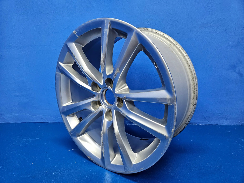 1x Alufelge 17 Zoll 7.5" 5x112 43ET Glanz Silber 8V0601025 Audi A3 Rim Wheel