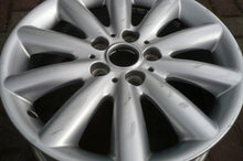 Laden Sie das Bild in den Galerie-Viewer, 1x Alufelge 17 Zoll 7.0&quot; 5x112 54ET Glanz Silber Mini F57 F56 F55 Rim Wheel