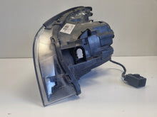 Load image into Gallery viewer, Frontscheinwerfer Volvo S60 II V60 31299991 89905476 Xenon Rechts Headlight SCH2004797391cz