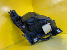 Laden Sie das Bild in den Galerie-Viewer, Frontscheinwerfer BMW E60 E61 6928021 Xenon FALSE Scheinwerfer Headlight SCH5829772742fp