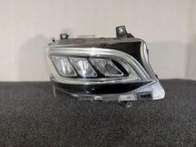 Laden Sie das Bild in den Galerie-Viewer, Frontscheinwerfer Mercedes-Benz Sprinter A9109067200 LED Rechts Headlight SCH2578821353kr