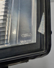 Laden Sie das Bild in den Galerie-Viewer, Frontscheinwerfer Land Rover Freelander L359 6H52-13W030-EG Links Headlight SCH4836810488hi