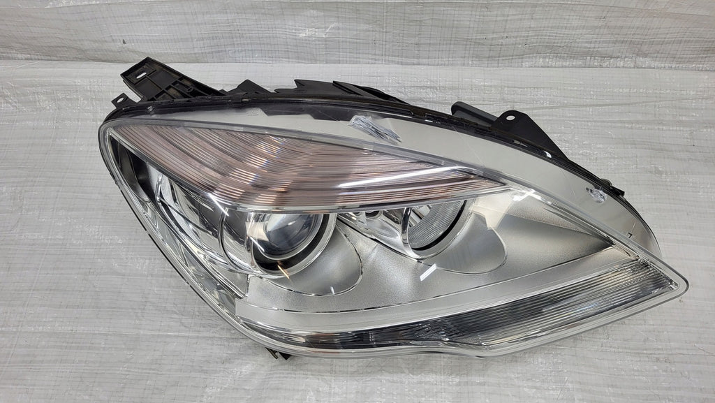 Frontscheinwerfer Mercedes-Benz W251 A2518206861-KUD Xenon Rechts Headlight