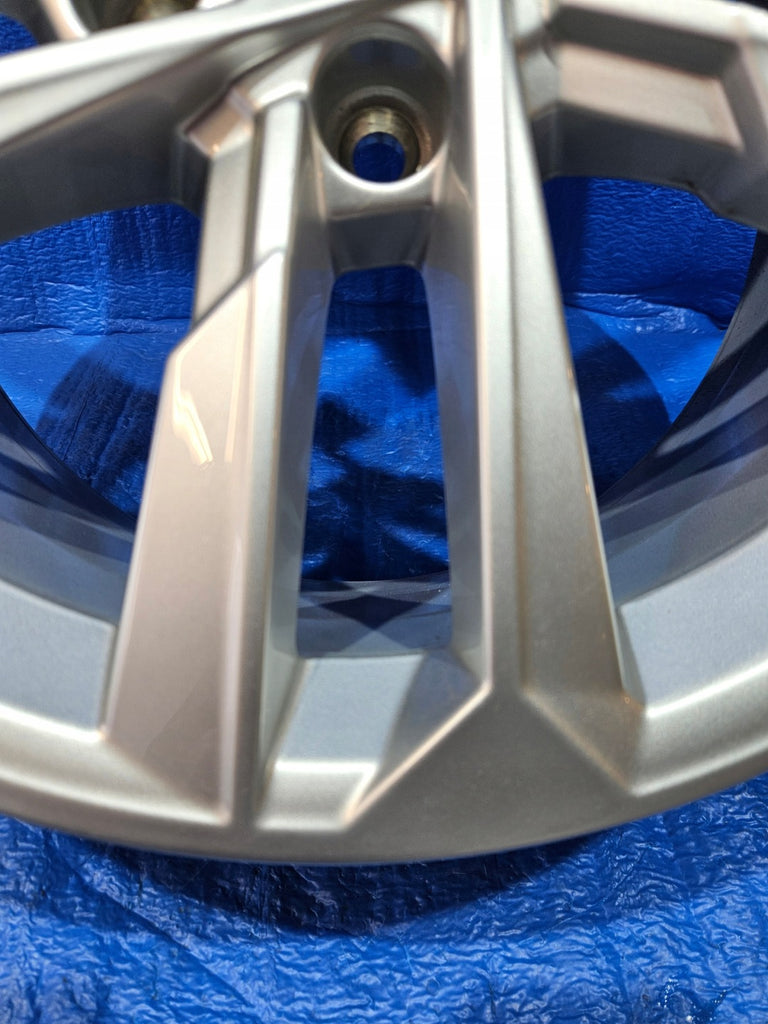 1x Alufelge 17 Zoll 8.0" 5x112 8Y0601025E Audi A3 Rim Wheel FEL3514989600sf