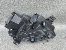 Laden Sie das Bild in den Galerie-Viewer, Frontscheinwerfer Toyota Proace City 9835780680 Links Scheinwerfer Headlight SCH1659312996oq