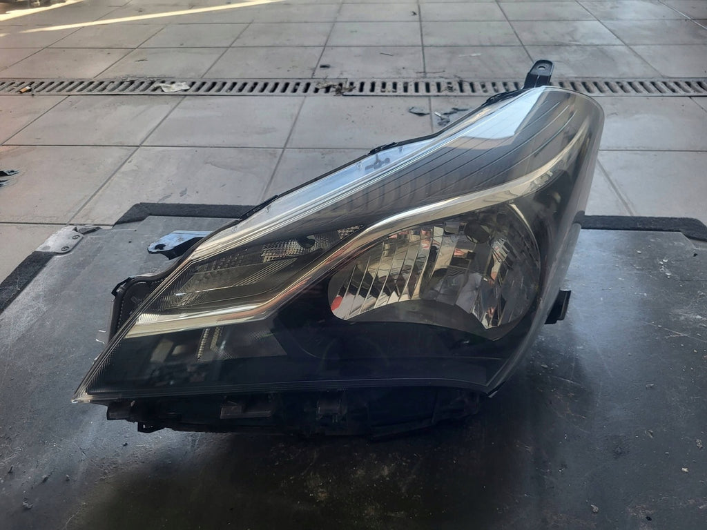 Frontscheinwerfer Toyota Yaris Links Scheinwerfer Headlight